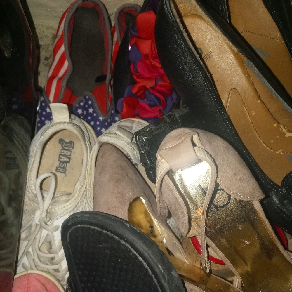 Shoe bundle - Picture 3 of 9